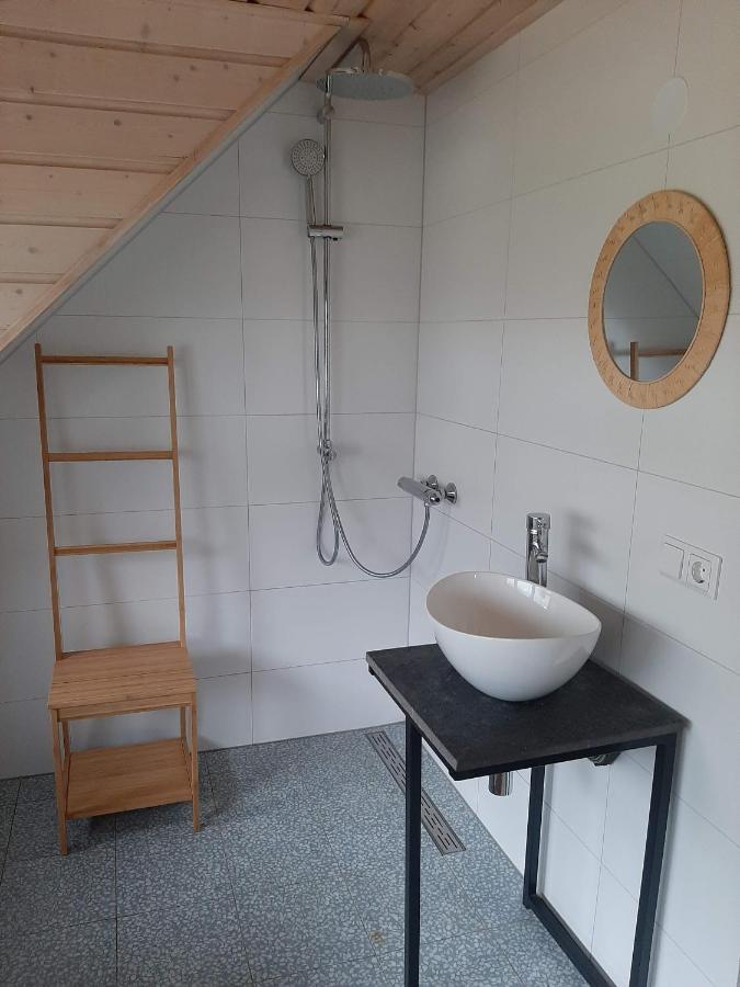 Vakantiehuis Met Hottub En Barrelsauna أومين المظهر الخارجي الصورة