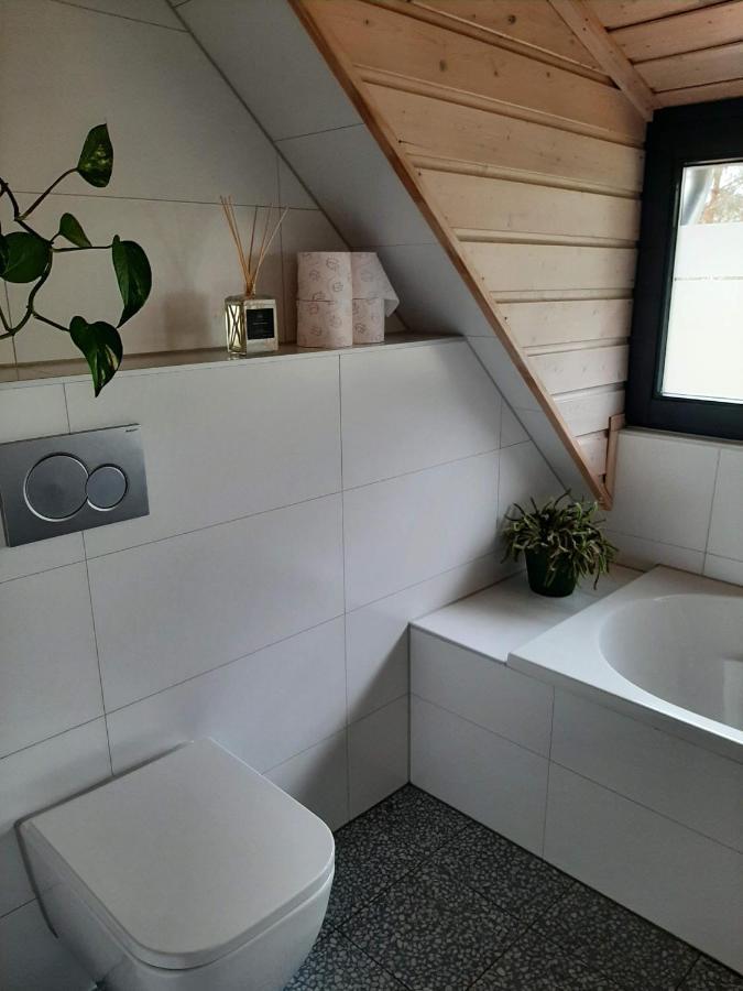 Vakantiehuis Met Hottub En Barrelsauna أومين المظهر الخارجي الصورة
