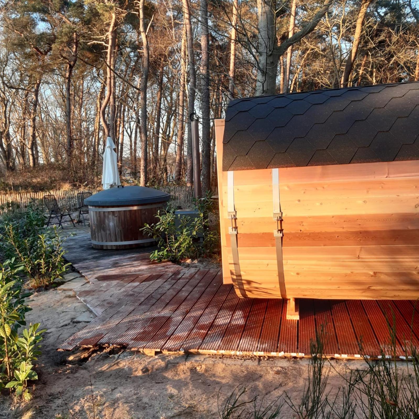 Vakantiehuis Met Hottub En Barrelsauna أومين الغرفة الصورة